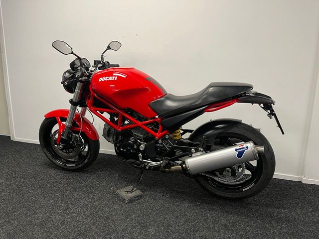 ducati - monster-695