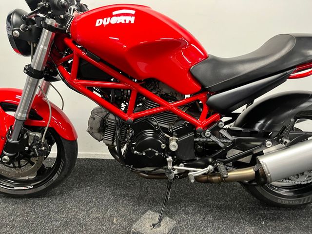 ducati - monster-695
