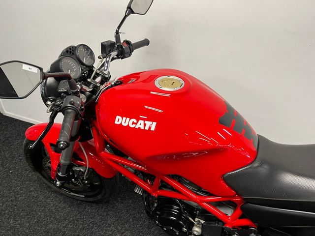 ducati - monster-695