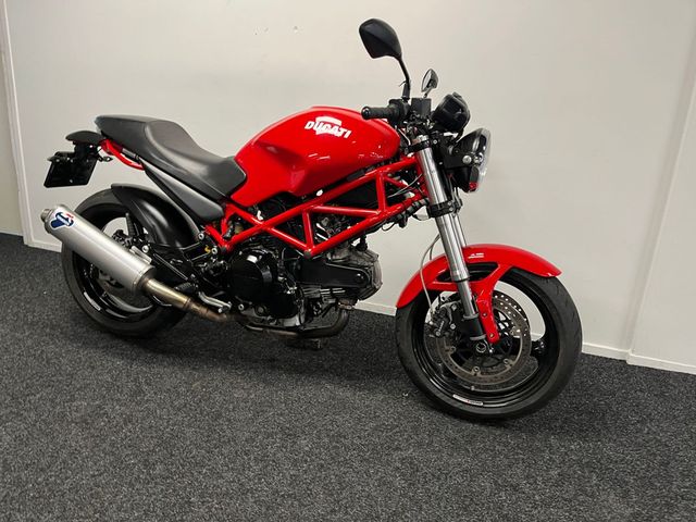 ducati - monster-695