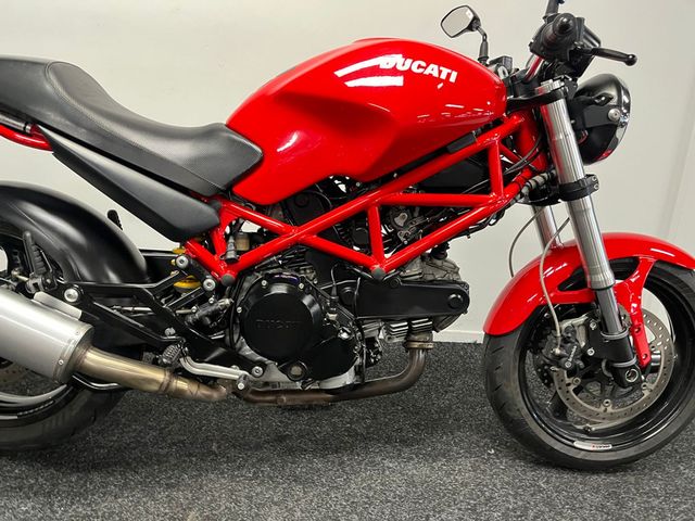 ducati - monster-695