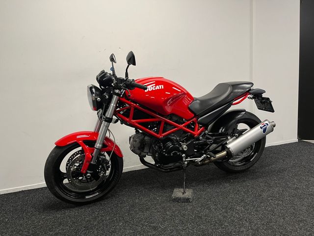 ducati - monster-695