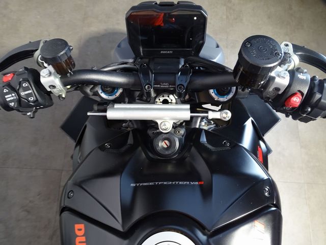 ducati - streetfighter-v4s