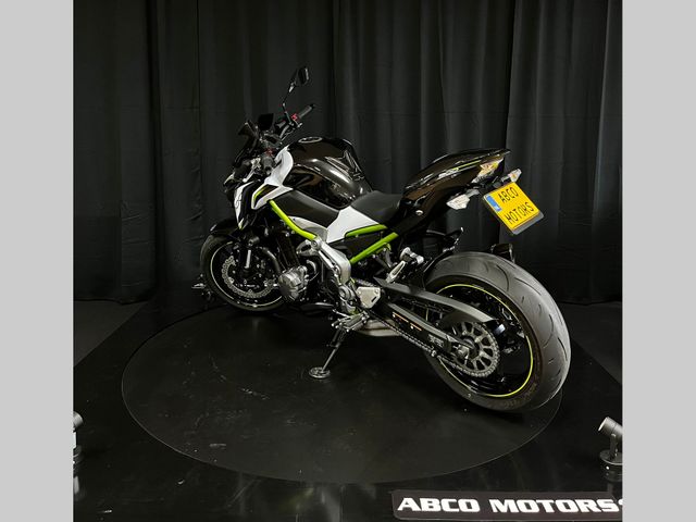 kawasaki - z900