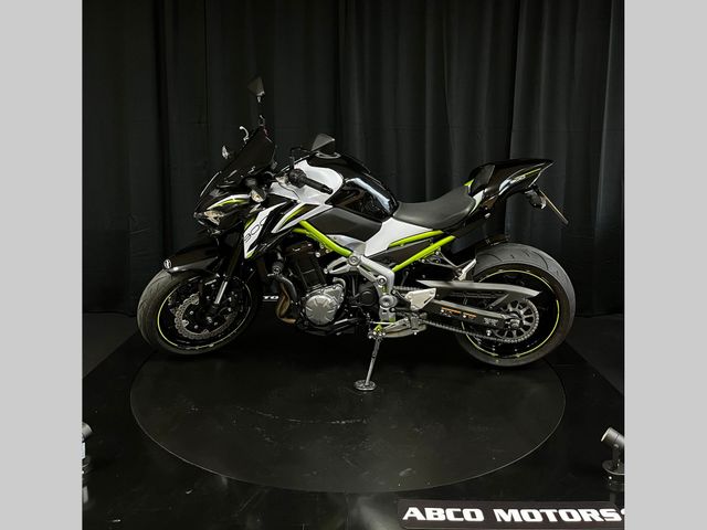 kawasaki - z900