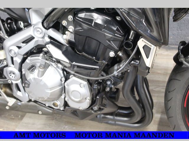 kawasaki - z900