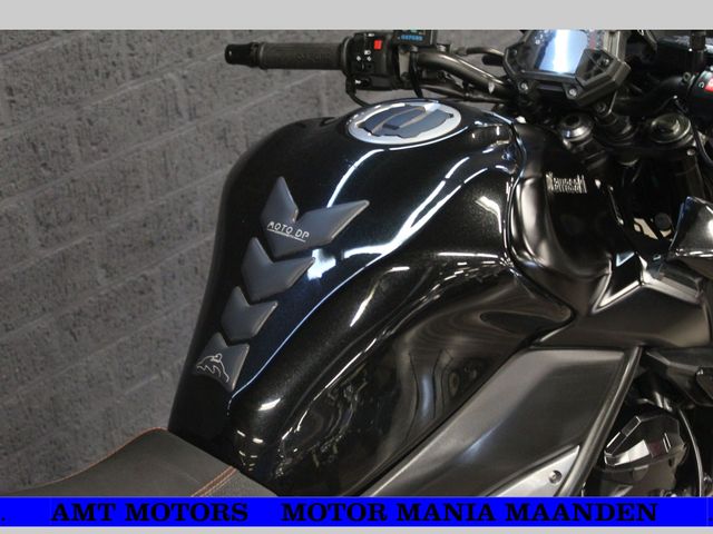 kawasaki - z900