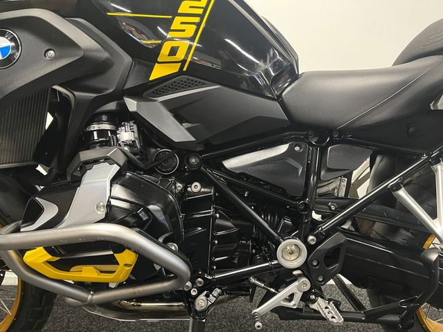 bmw - r-1250-gs-40-years-gs-edition