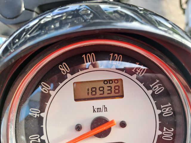 kawasaki - vn-900-classic-se