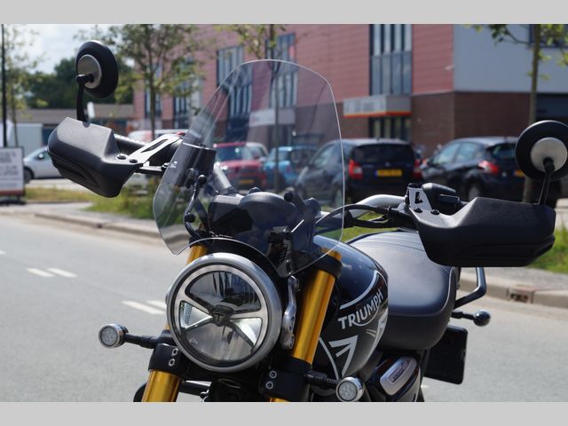 triumph - speed-400