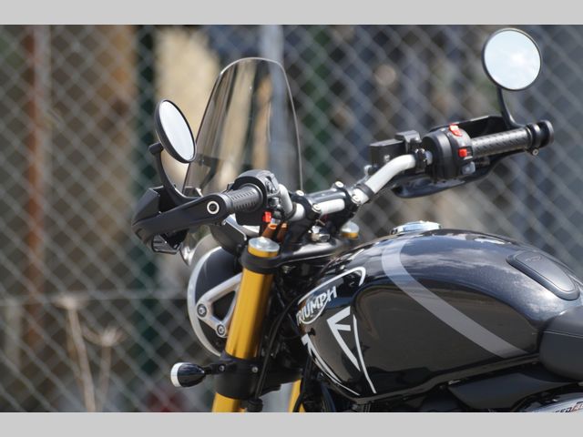 triumph - speed-400