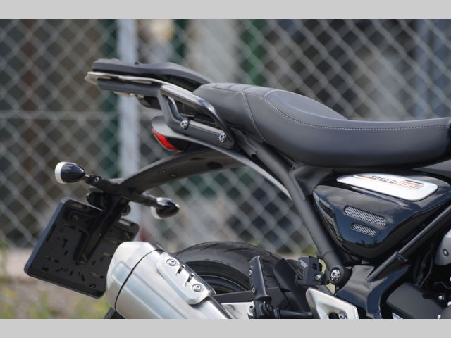 triumph - speed-400