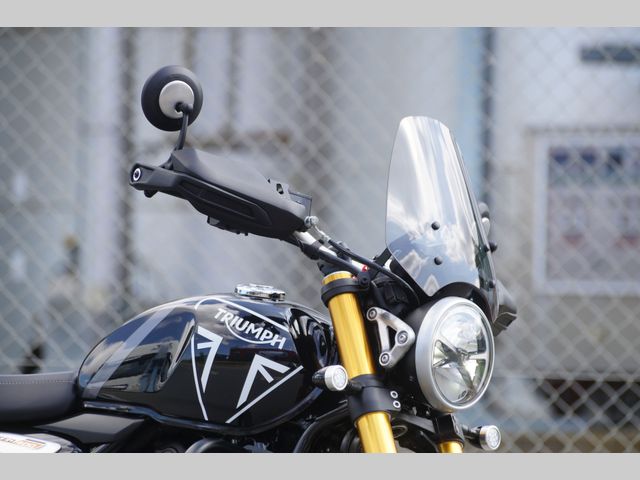 triumph - speed-400