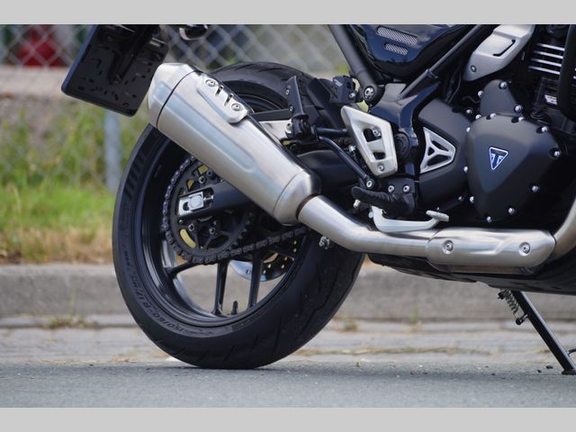 triumph - speed-400