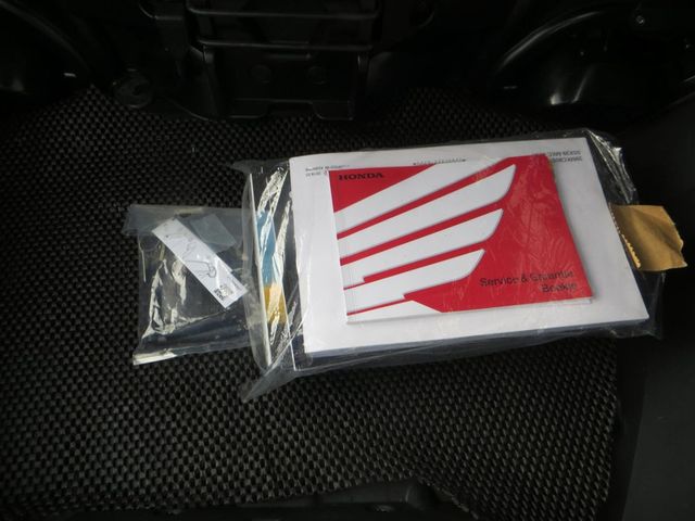 honda - gl-1800-goldwing-touring-deluxe