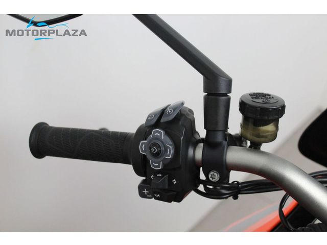 ktm - 1290-super-duke-gt