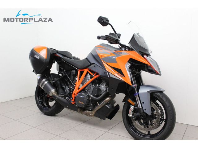 ktm - 1290-super-duke-gt