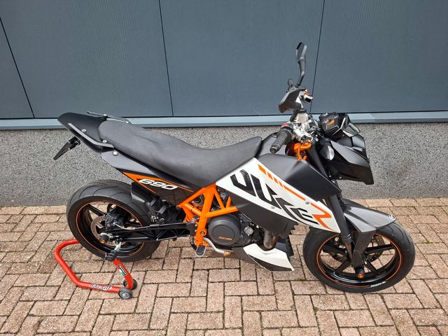 ktm - 690-duke-r