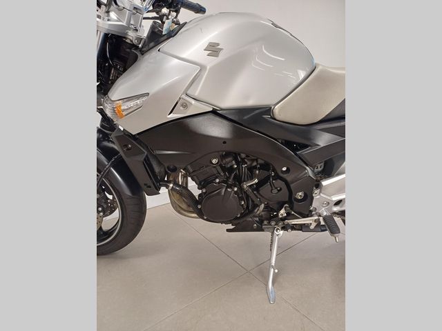 suzuki - gsr-600-a