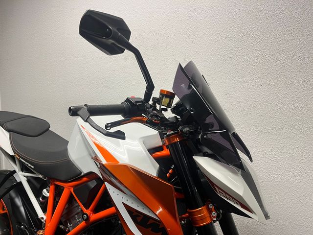 ktm - 1290-super-duke-r