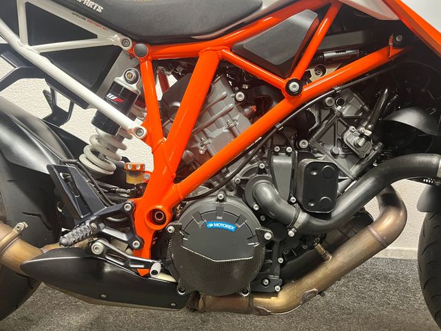 ktm - 1290-super-duke-r