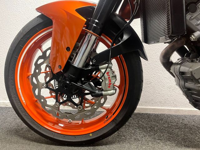 ktm - 1290-super-duke-r
