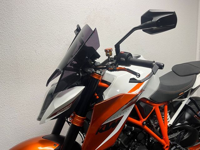 ktm - 1290-super-duke-r