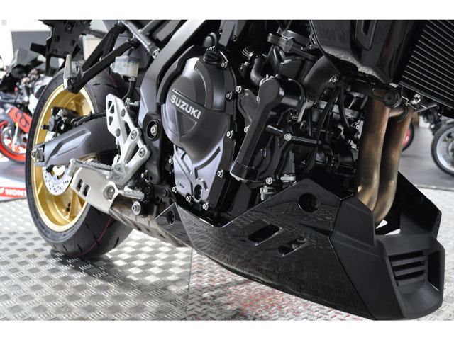 suzuki - gsx-8tt
