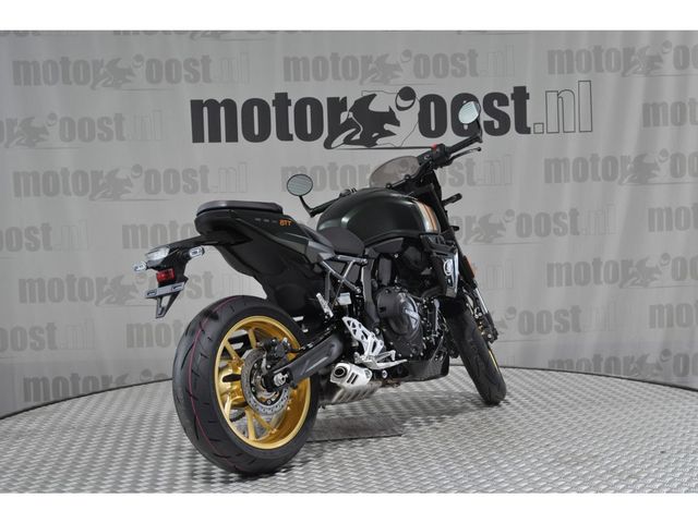 suzuki - gsx-8tt