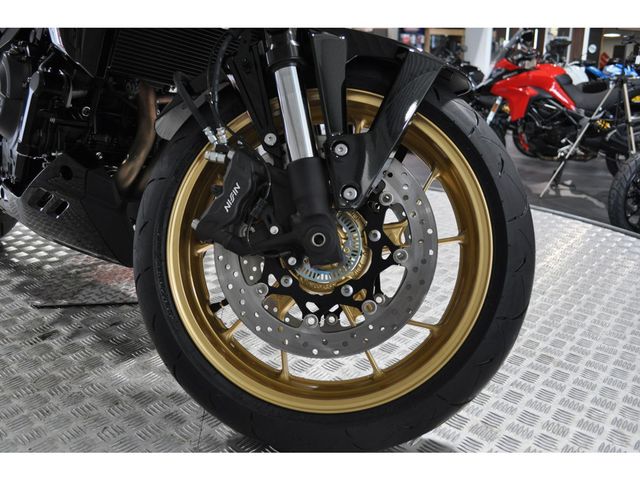 suzuki - gsx-8tt