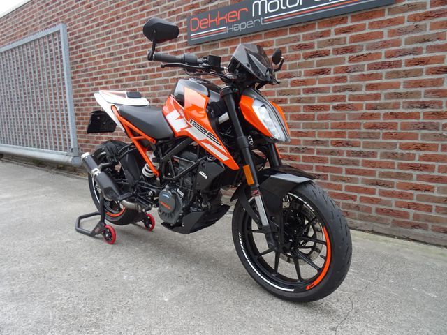 ktm - 125-duke