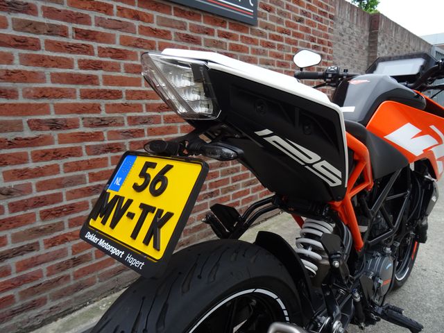 ktm - 125-duke