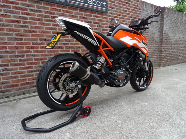 ktm - 125-duke