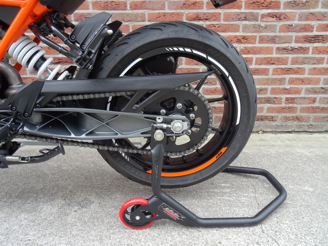 ktm - 125-duke