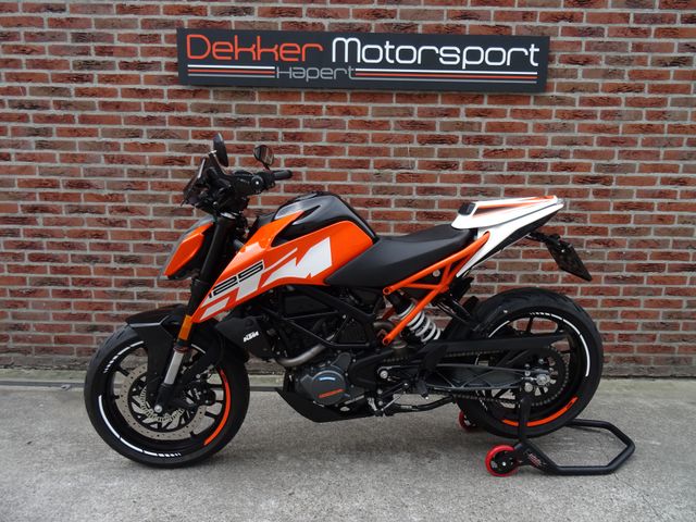 ktm - 125-duke