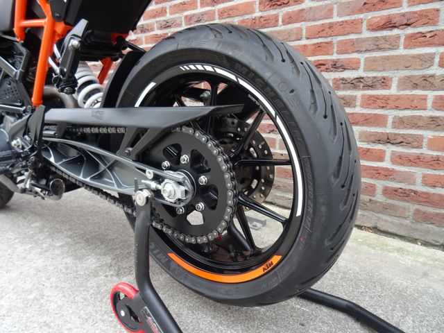 ktm - 125-duke