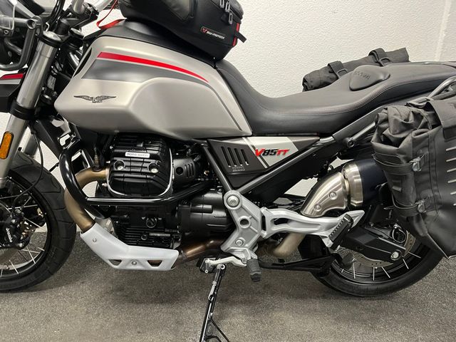 moto-guzzi - v-85-tt-travel