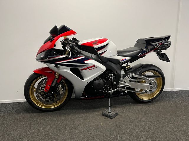 honda - cbr-1000-rr-fireblade