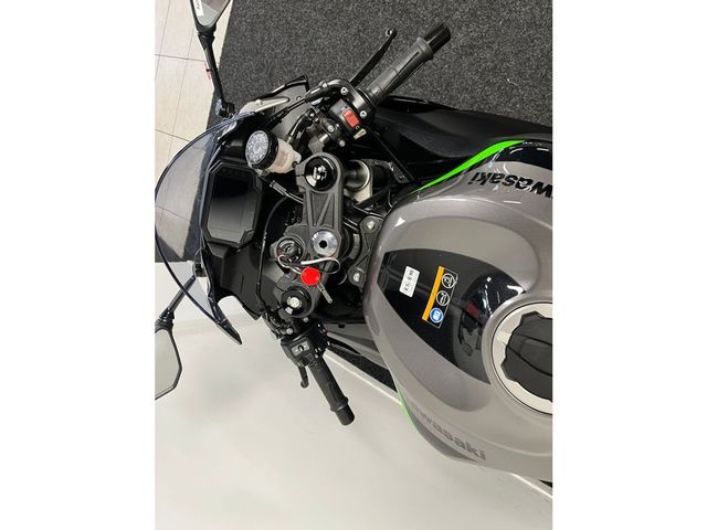 kawasaki - ninja-zx-6r