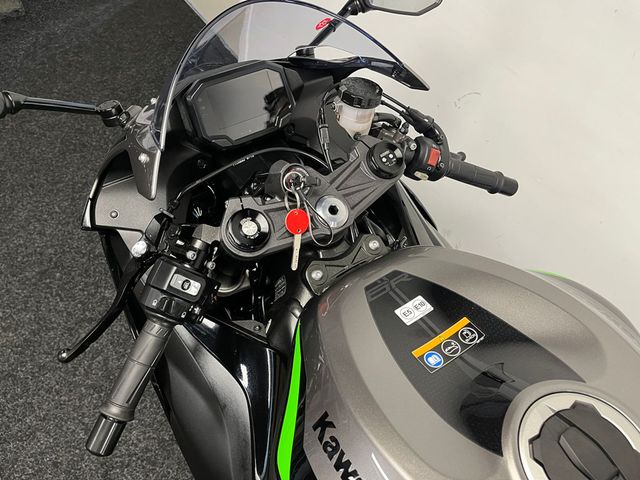 kawasaki - ninja-zx-6r