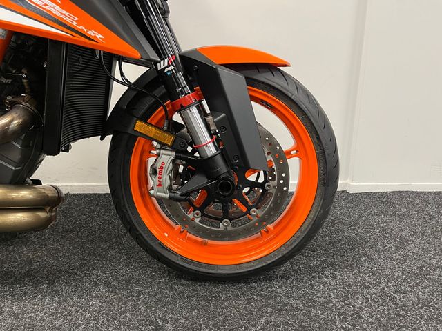 ktm - 1290-super-duke-r