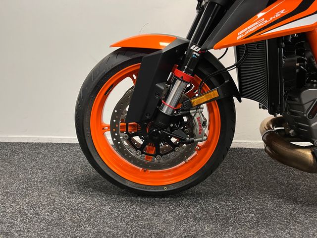 ktm - 1290-super-duke-r