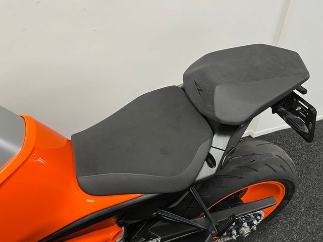 ktm - 1290-super-duke-r