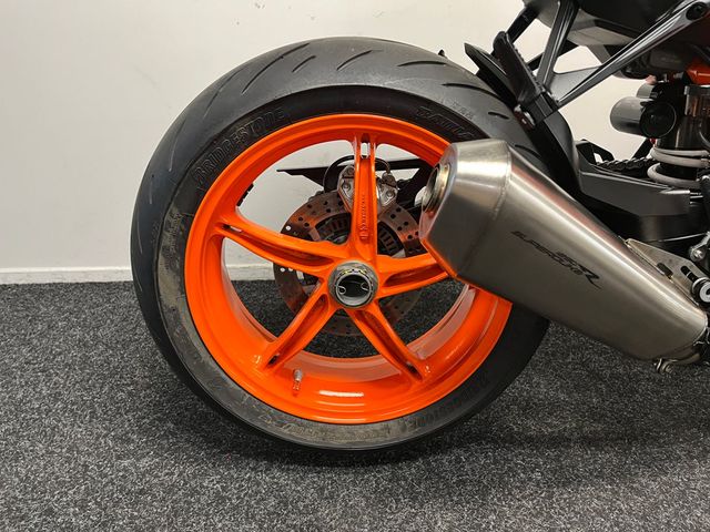 ktm - 1290-super-duke-r