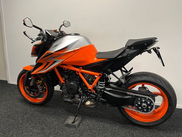 ktm - 1290-super-duke-r