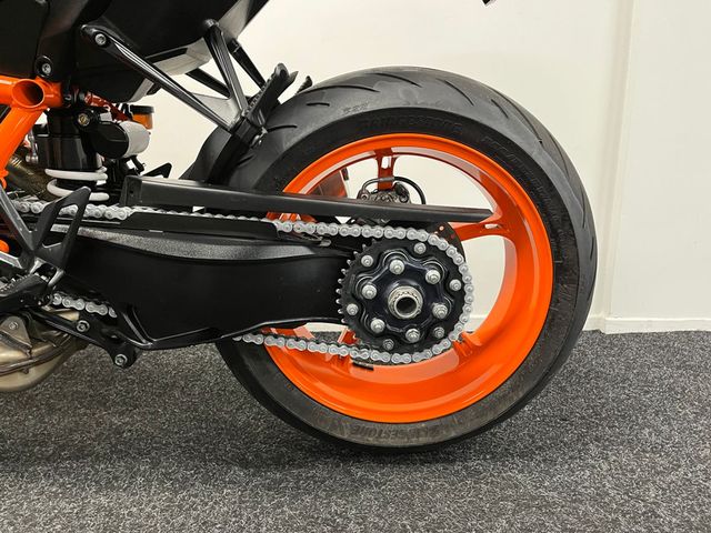 ktm - 1290-super-duke-r