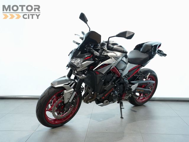 kawasaki - z900