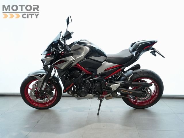 kawasaki - z900