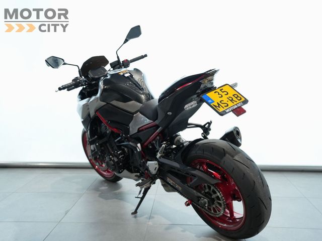 kawasaki - z900