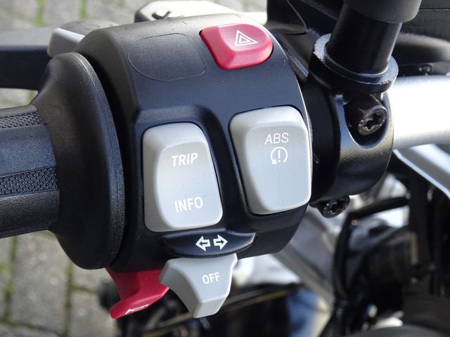 bmw - r-nine-t-scrambler